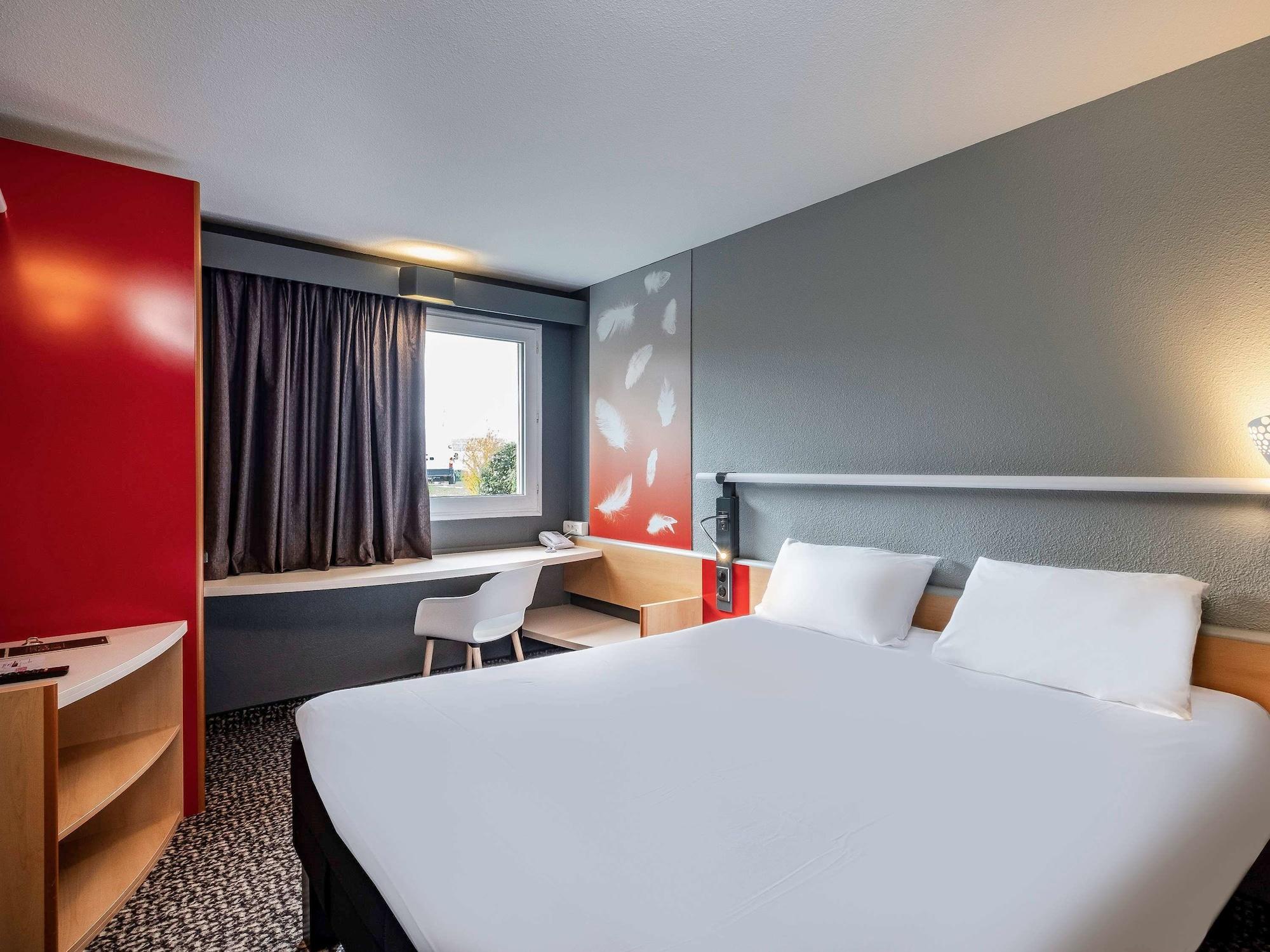 Ibis Amboise Hotel Екстериор снимка