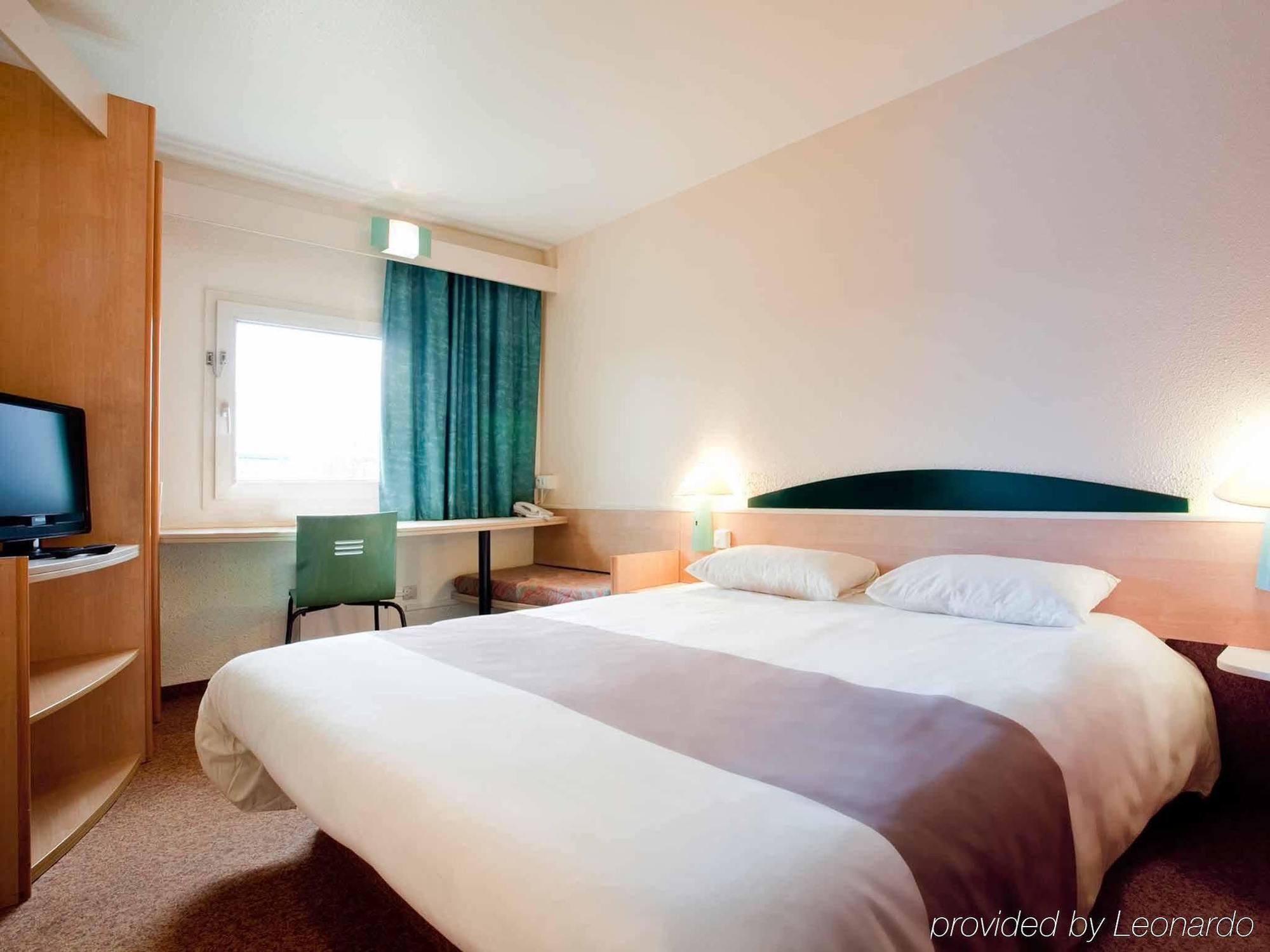 Ibis Amboise Hotel Екстериор снимка